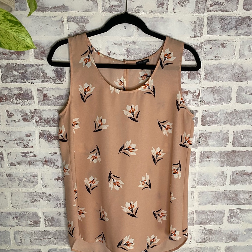 Ann Taylor Blush Floral Sleeveless Blouse